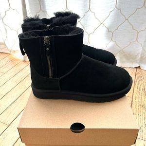 UGG Classic Mini Double Zip Blk Boots Sz8